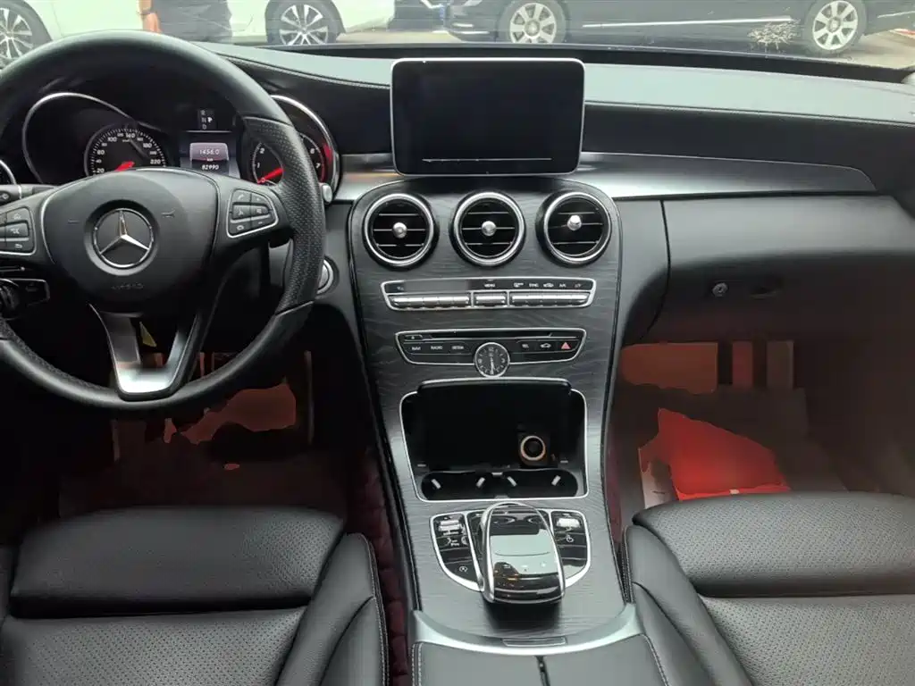 Mercedes-Benz C-Class 2018 — фото 10