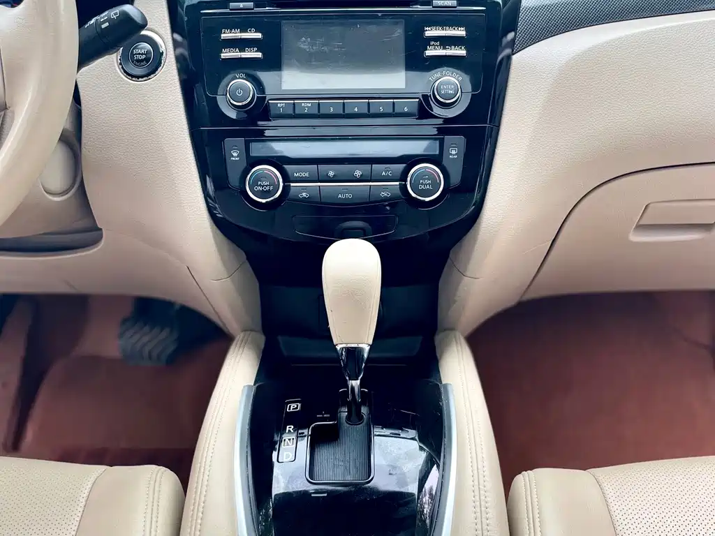 Nissan X-Trail 2015 — фото 16