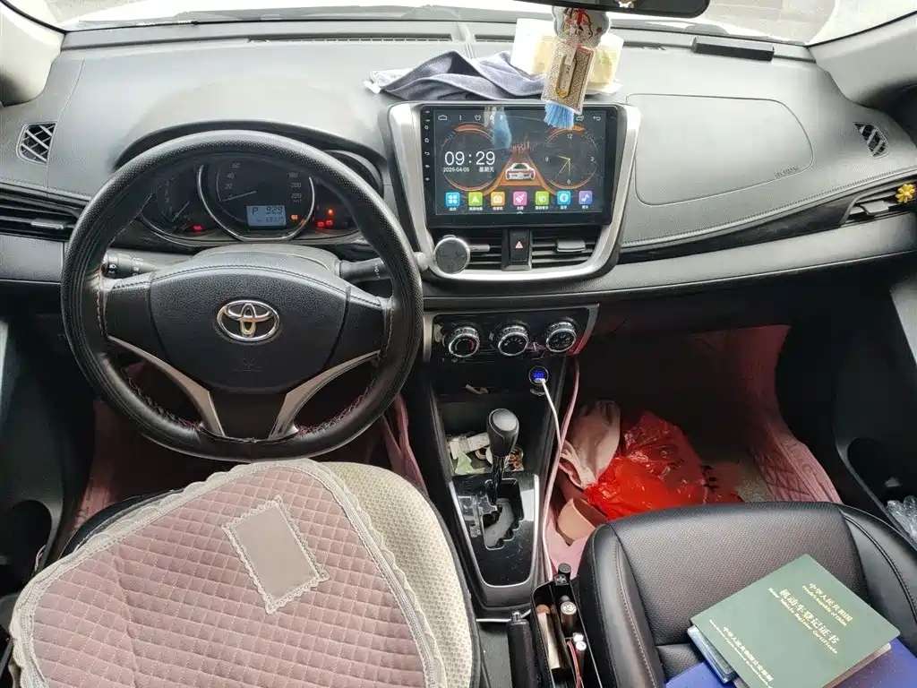 Toyota Yaris L 2019 — фото 13
