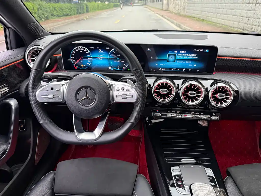 Mercedes-Benz A-Class 2020 — фото 9