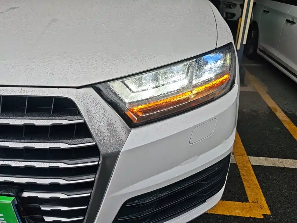 Audi Q7 2016 — фото 24