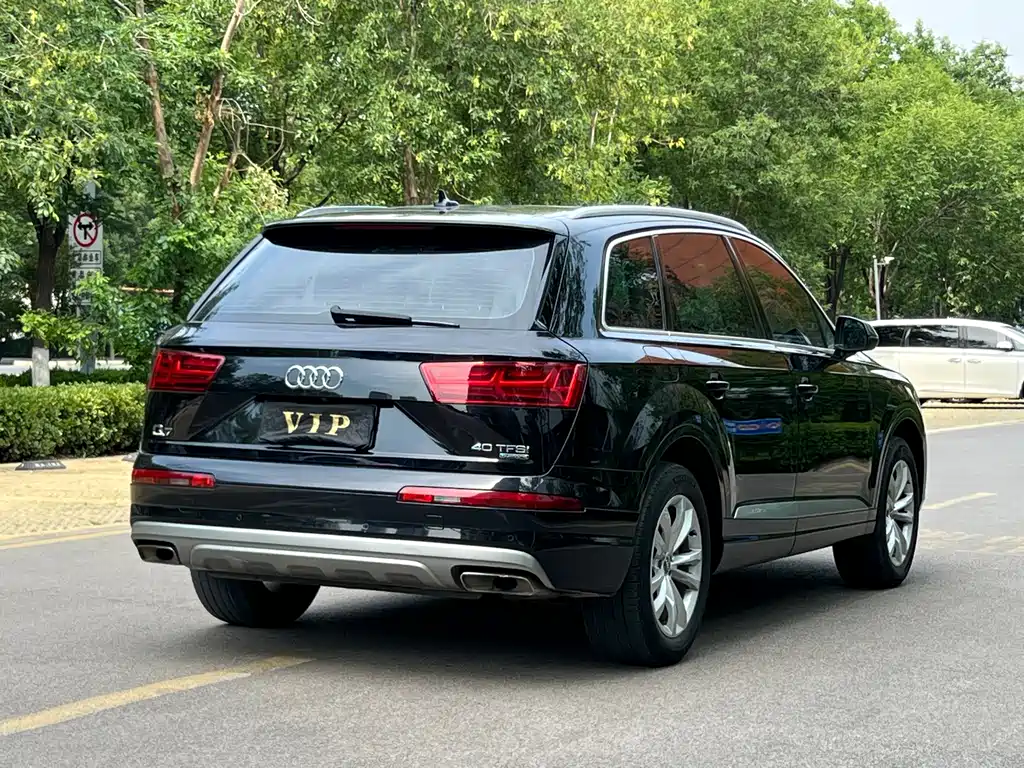 Audi Q7 2018 — фото 15