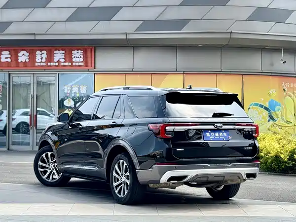 Ford Explorer 2023