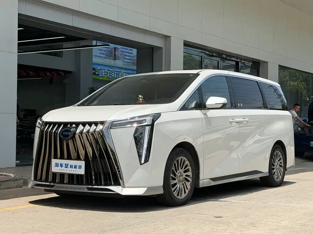 GAC Motor Trumpchi M8 2024 — фото 1