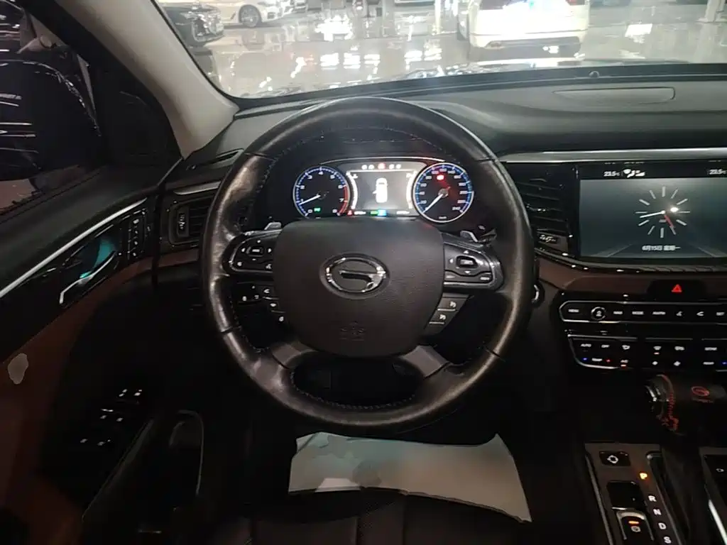 GAC Motor Trumpchi GS8 2017 — фото 11