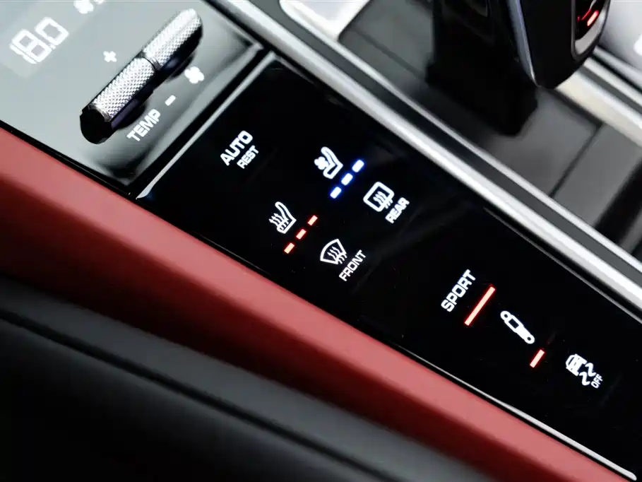 Porsche Cayenne 2019 — фото 20