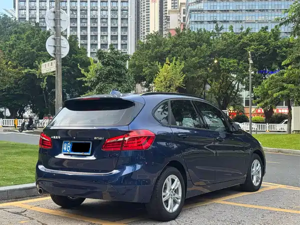 BMW 2 Series Station Wagon 2017