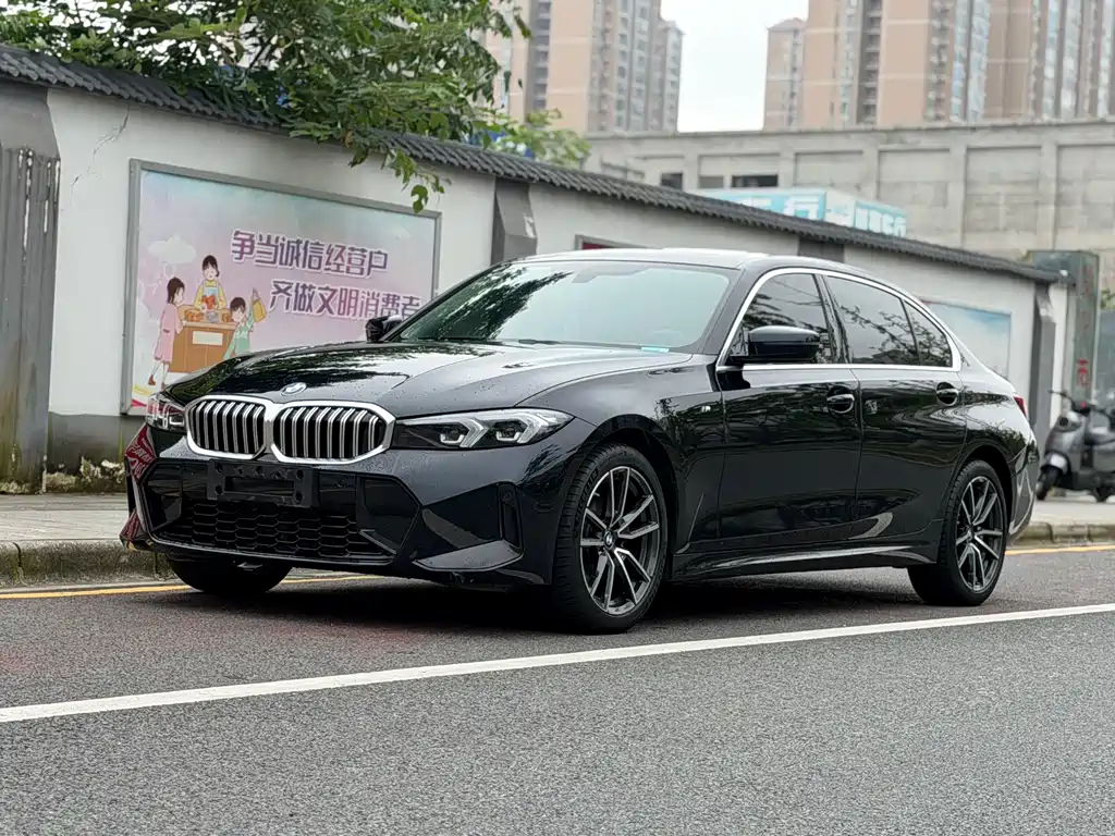 BMW 3 Series 2023 — фото 1