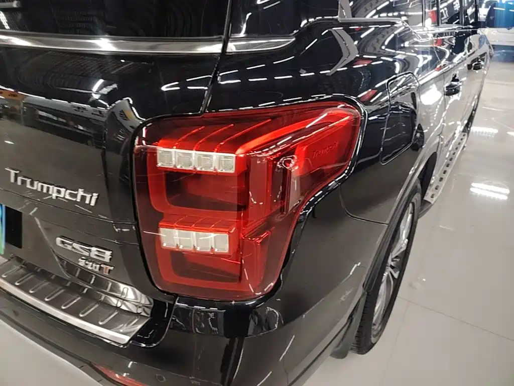 GAC Motor Trumpchi GS8 2017 — фото 8