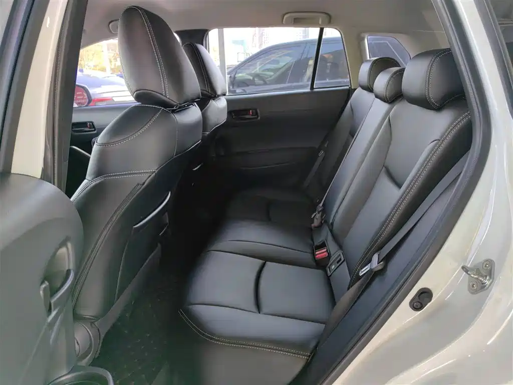 Toyota Corolla Cross 2022 — фото 13