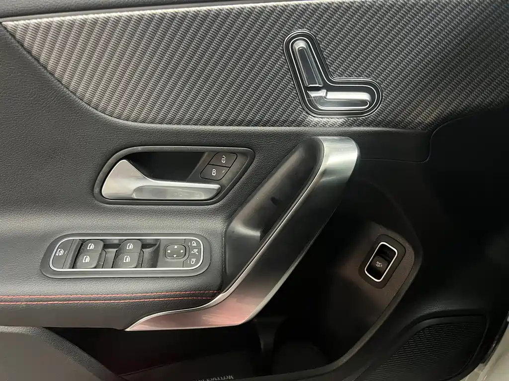 Mercedes-Benz A-Class 2023 — фото 15