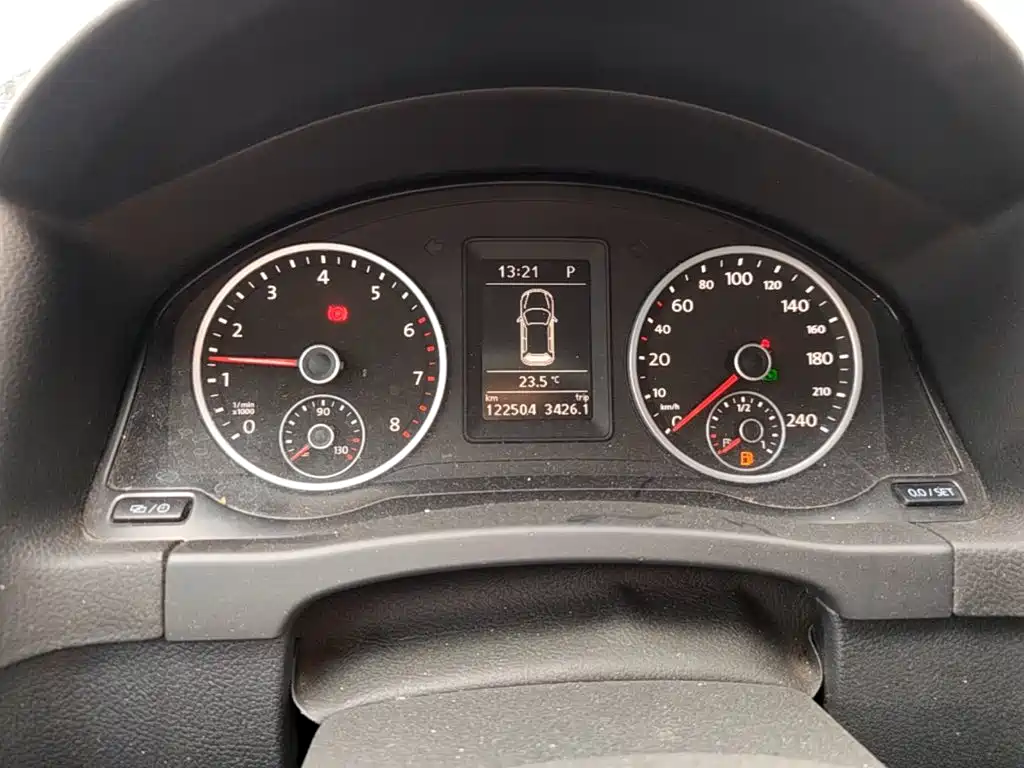 Volkswagen Tiguan 2015 — фото 12