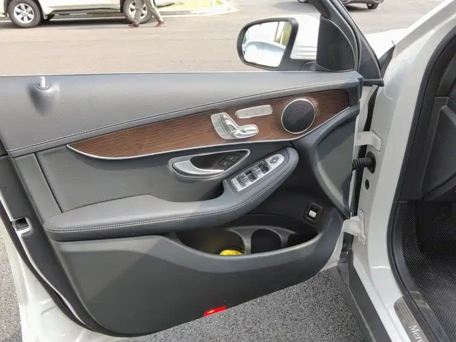 Mercedes-Benz GLC 2021