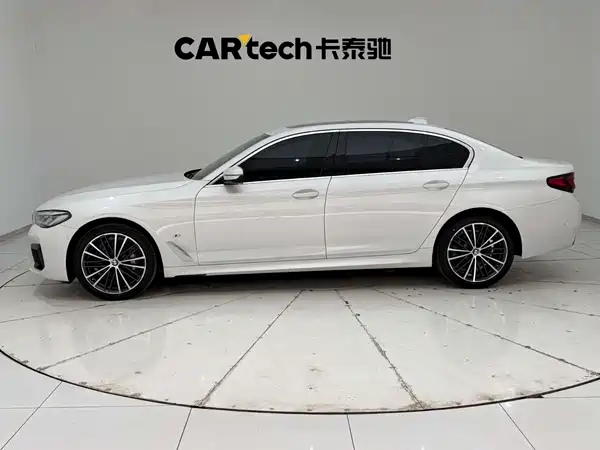 BMW 5 Series 2022