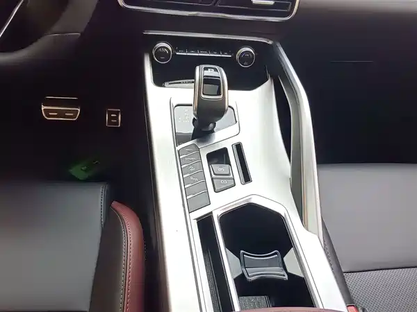 Geely Binyue 2020