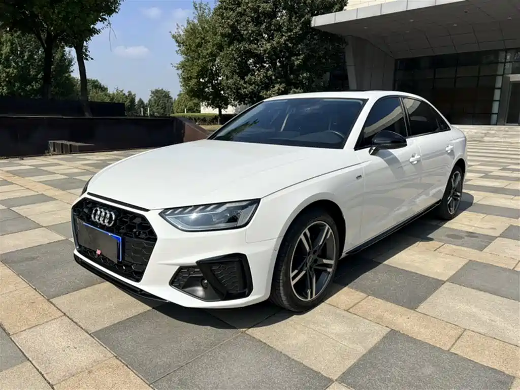 Audi A4L 2022 — фото 2