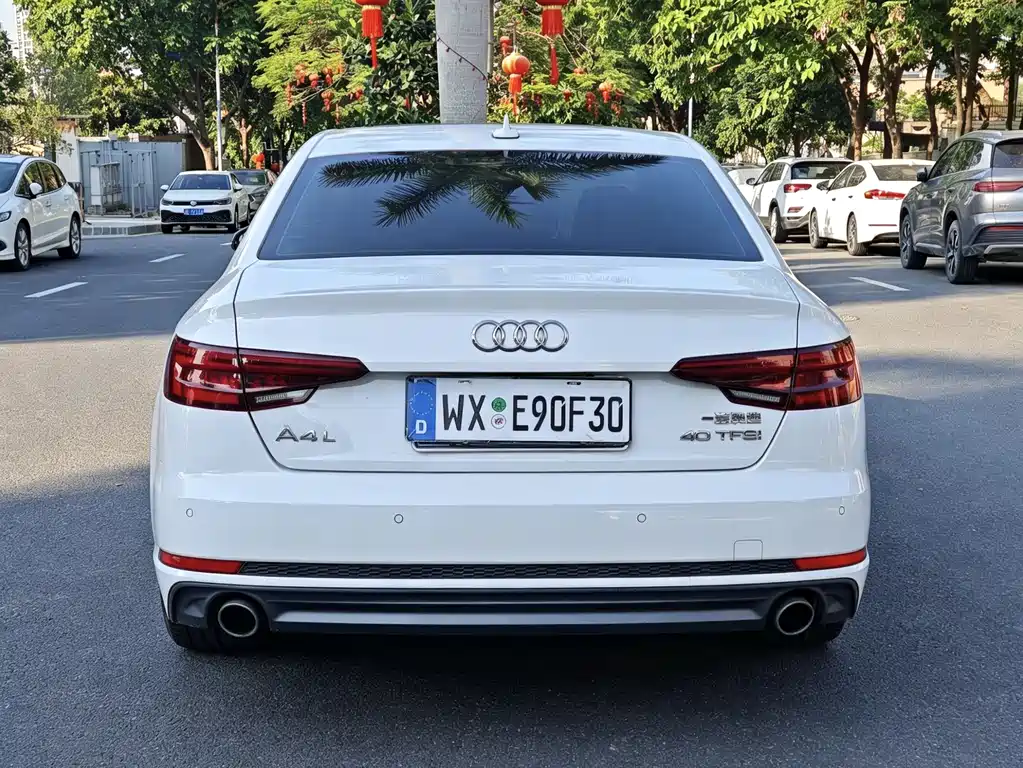 Audi A4L 2018 — фото 14