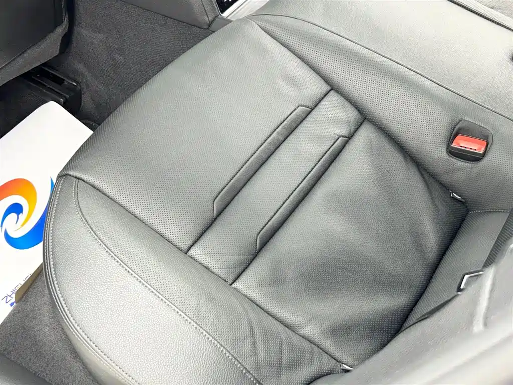Porsche Panamera 2018 — фото 10