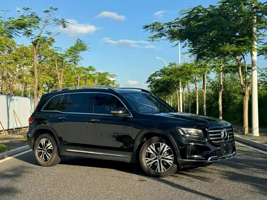 Mercedes-Benz GLB 2024 — фото 3