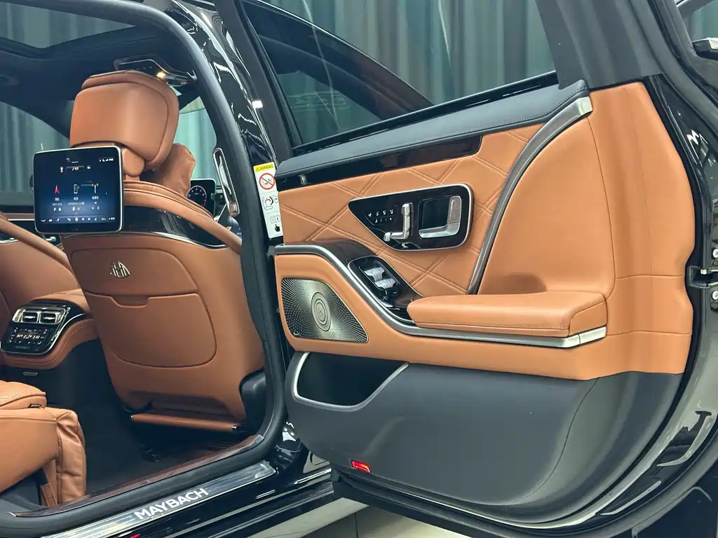 Mercedes-Benz Maybach S-Class 2023 — фото 28