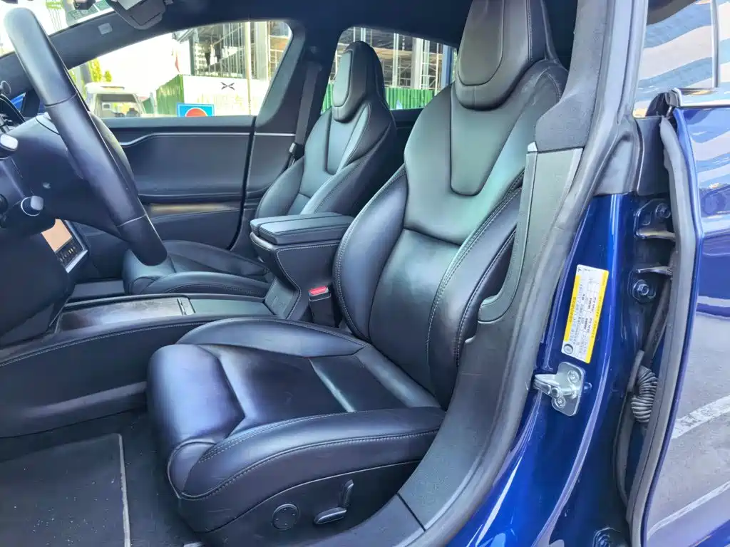 Tesla Model S 2019 — фото 18