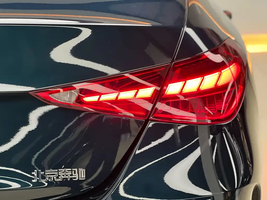 Mercedes-Benz C-Class 2023 — фото 17