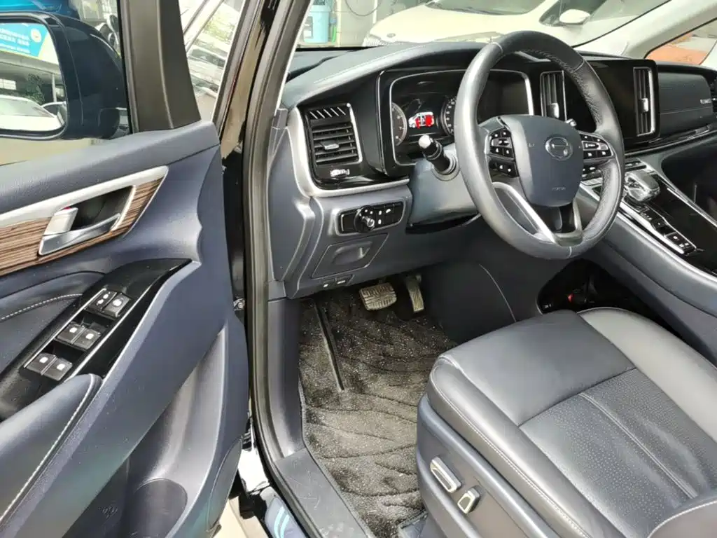 GAC Motor Trumpchi M8 2022 — фото 16