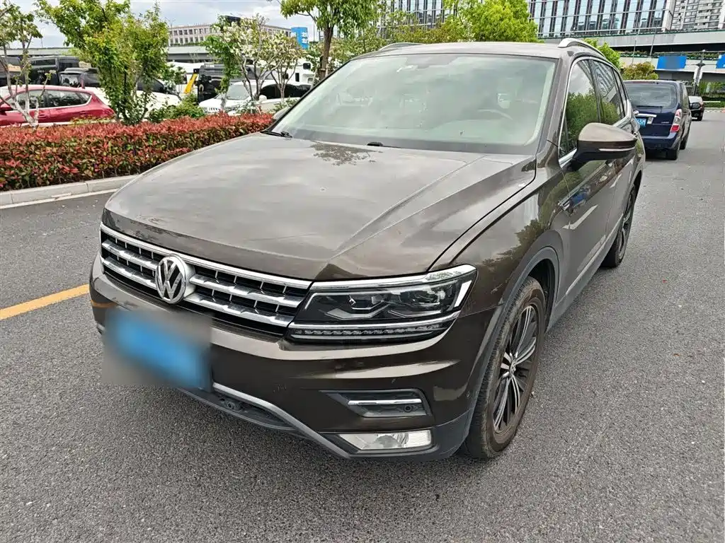 Volkswagen Tiguan L 2018 — фото 2