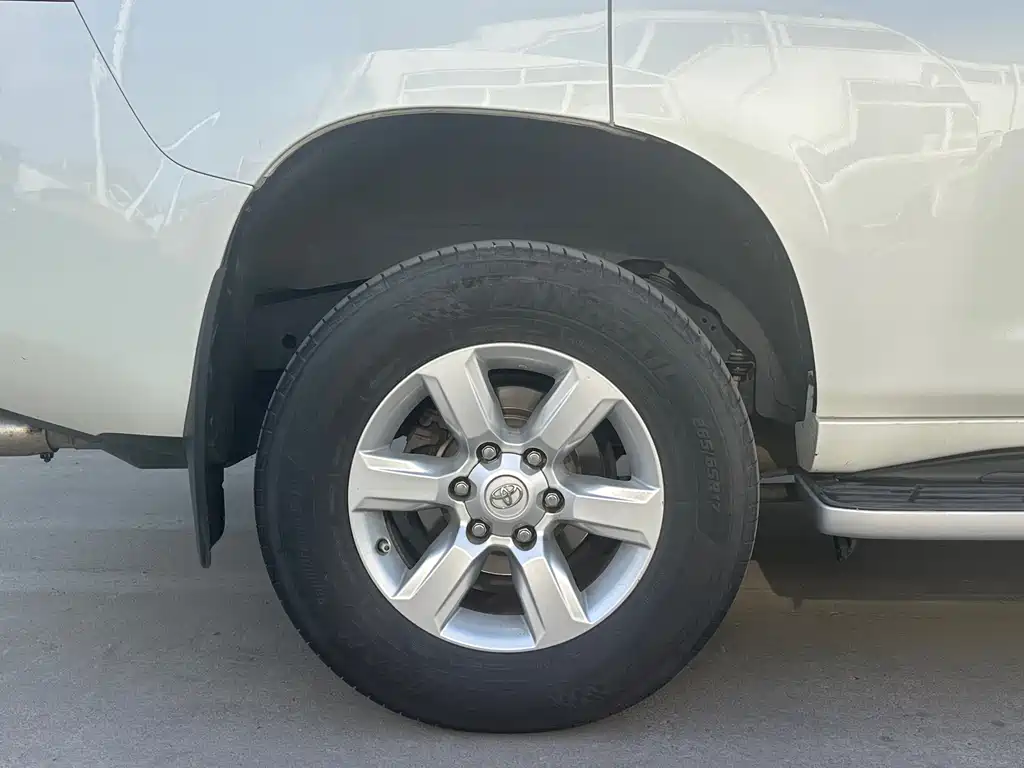 Toyota Prado 2016 — фото 23