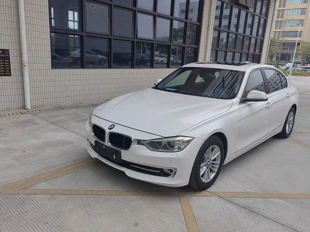 BMW 3 Series 2014 — фото 1