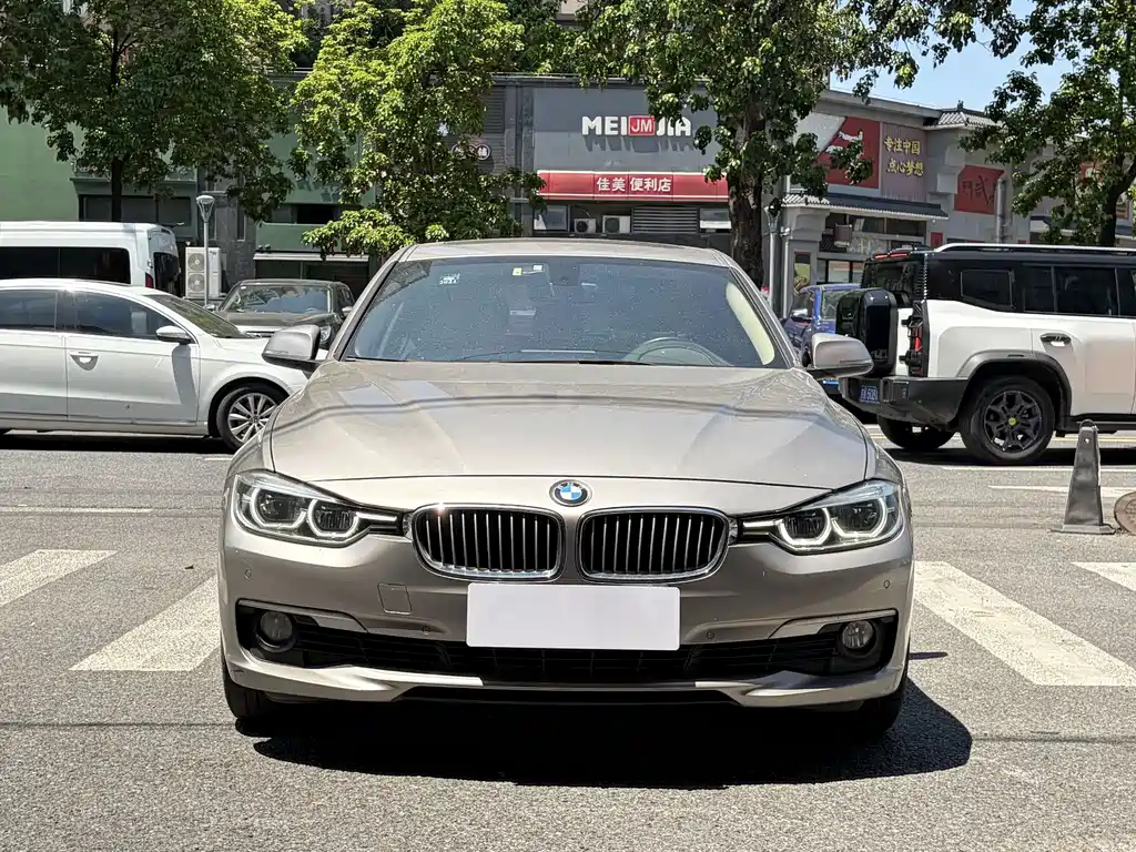 BMW 3 Series 2019 — фото 2