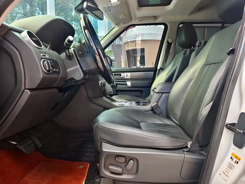 Land Rover Discovery 2014 — фото 20