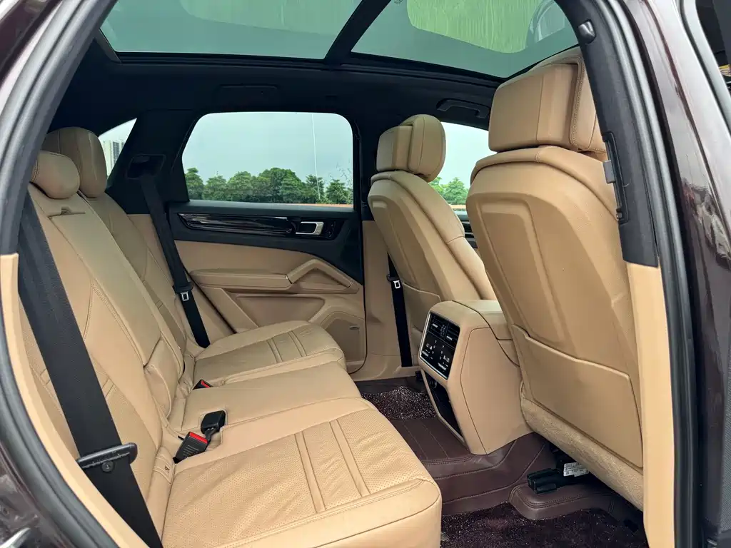 Porsche Cayenne 2019 — фото 15