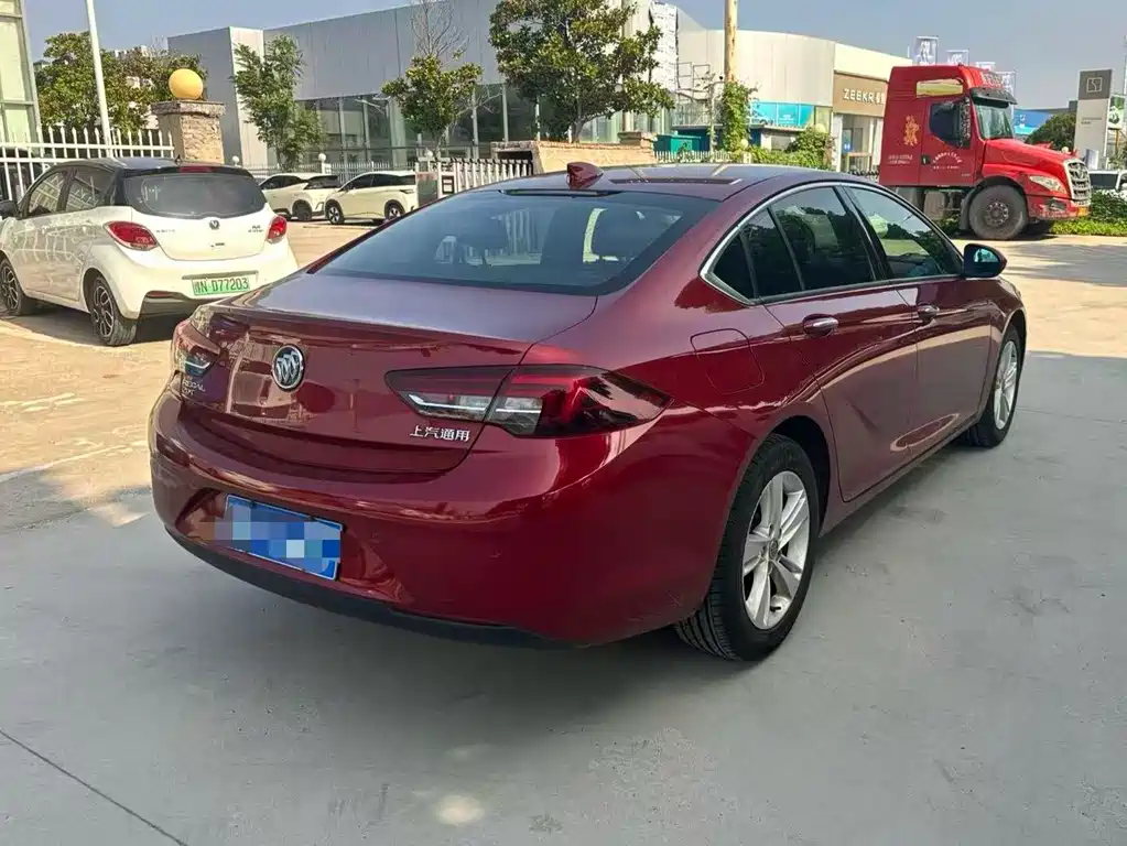 Buick Regal 2018 — фото 9