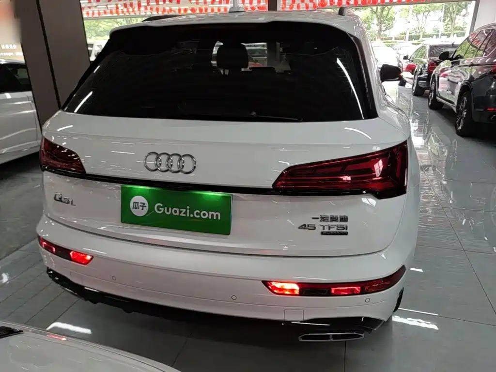 Audi Q5L 2024 — фото 6