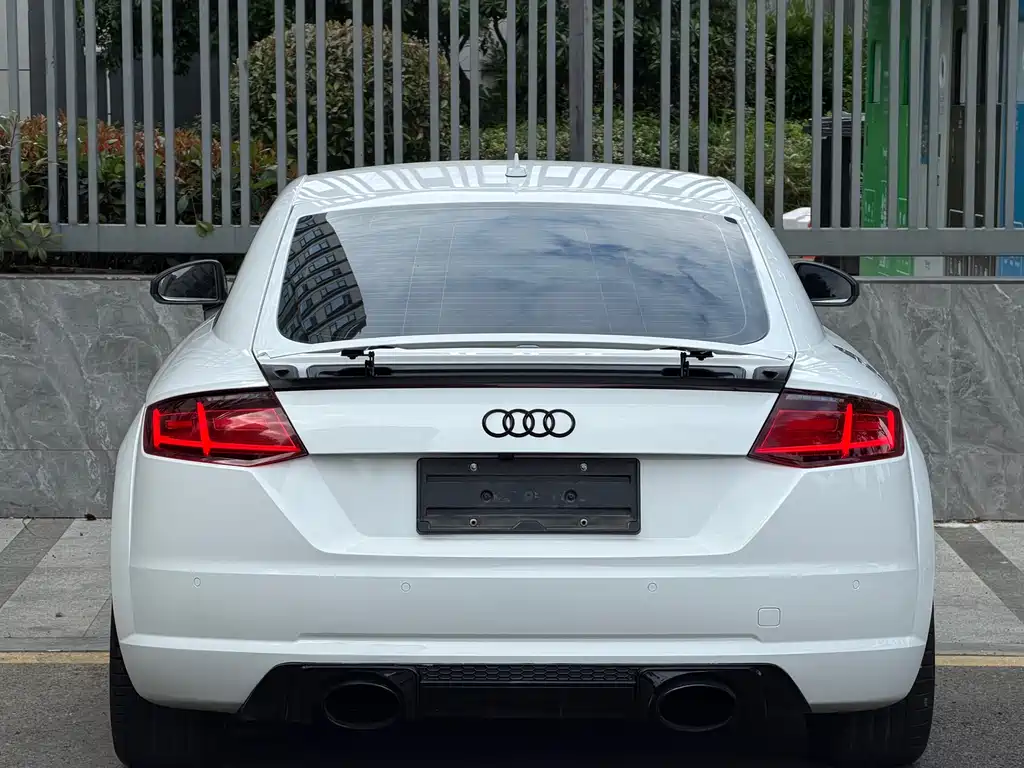 Audi TT 2016 — фото 12