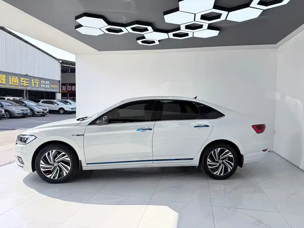Volkswagen Sagitar 2022 — фото 11