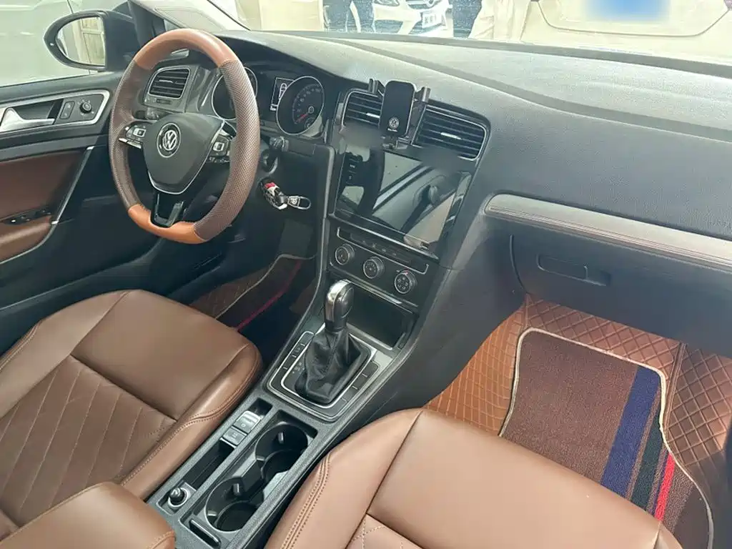 Volkswagen Golf 2020