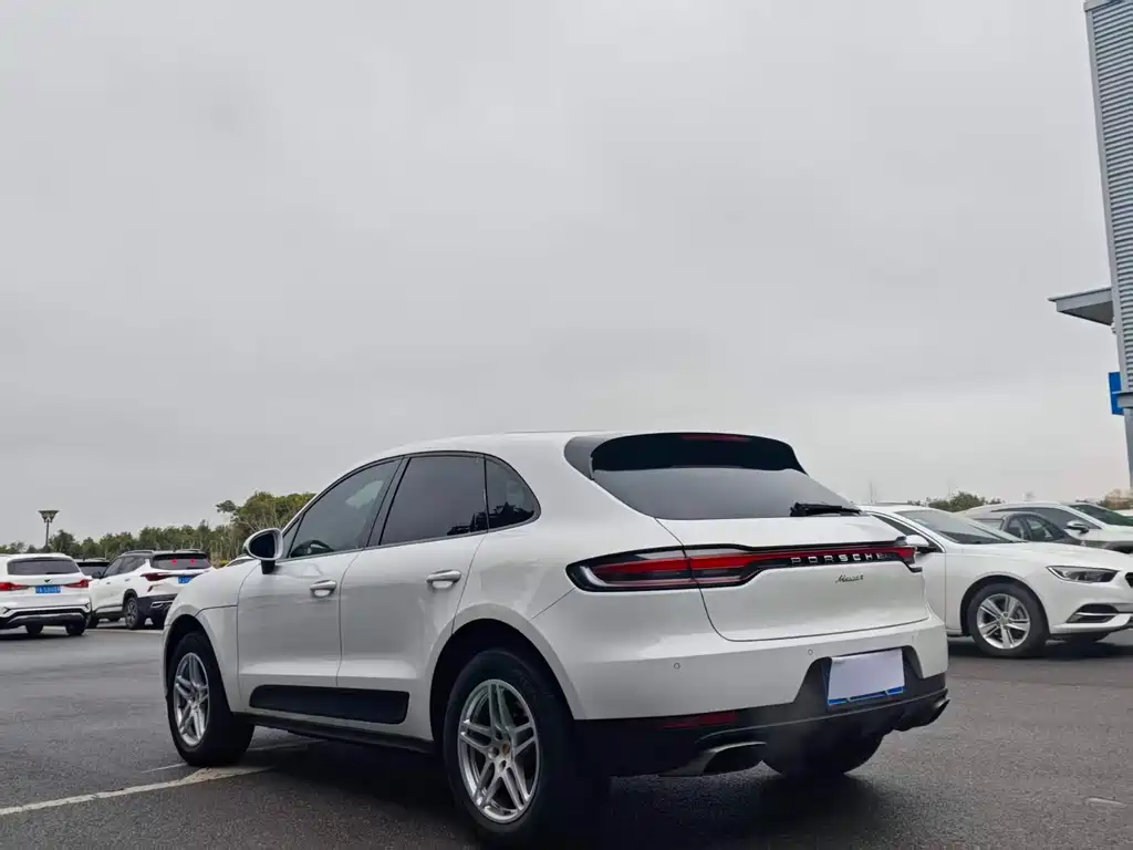 Porsche Macan 2021 — фото 5