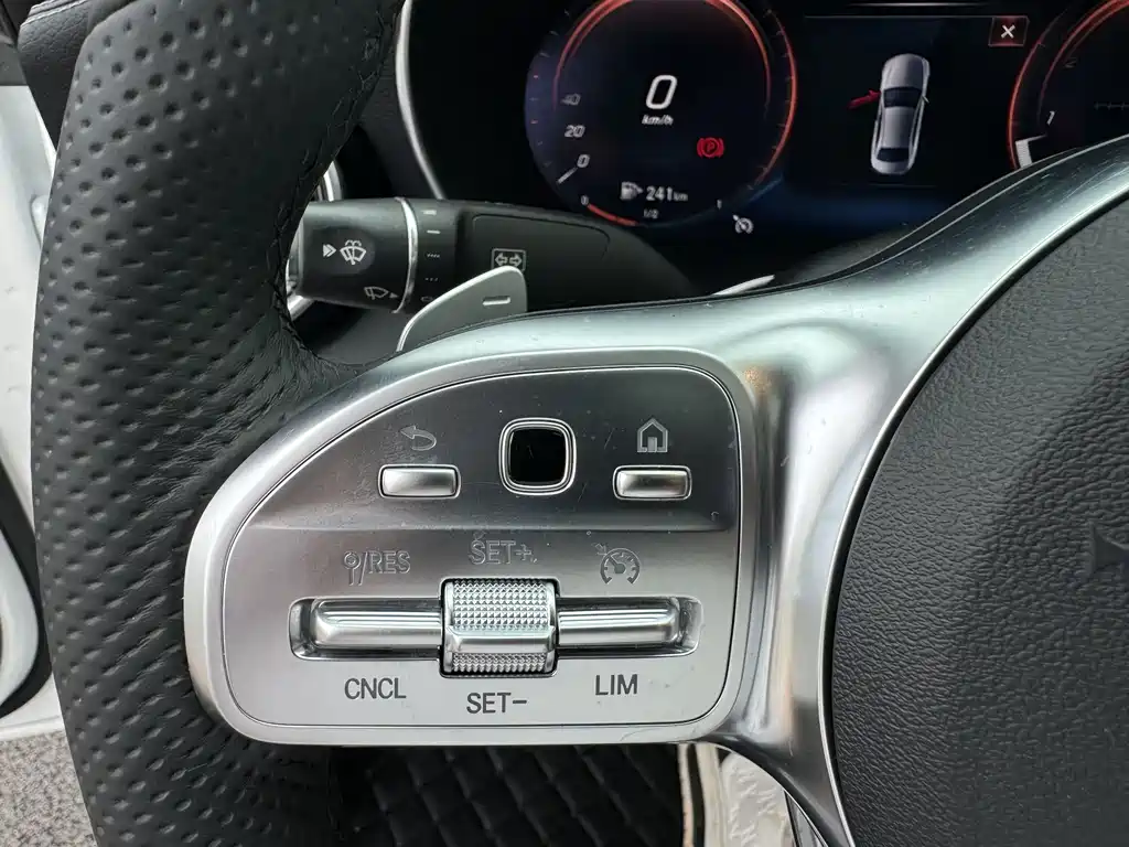 Mercedes-Benz C-Class 2020 — фото 31