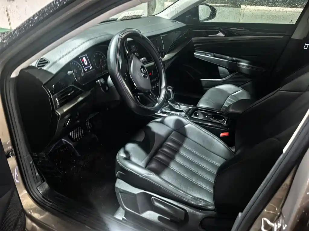 Volkswagen Passat PHEV 2020