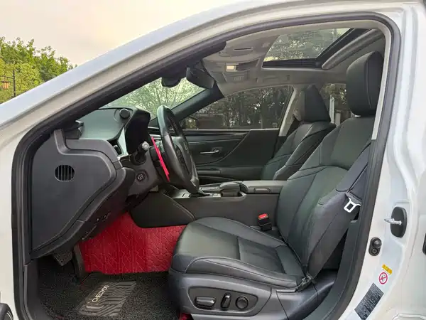 Lexus ES 2018