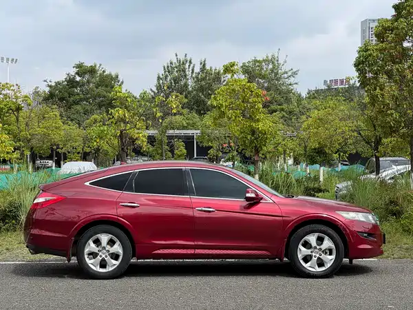Honda Crosstour 2011