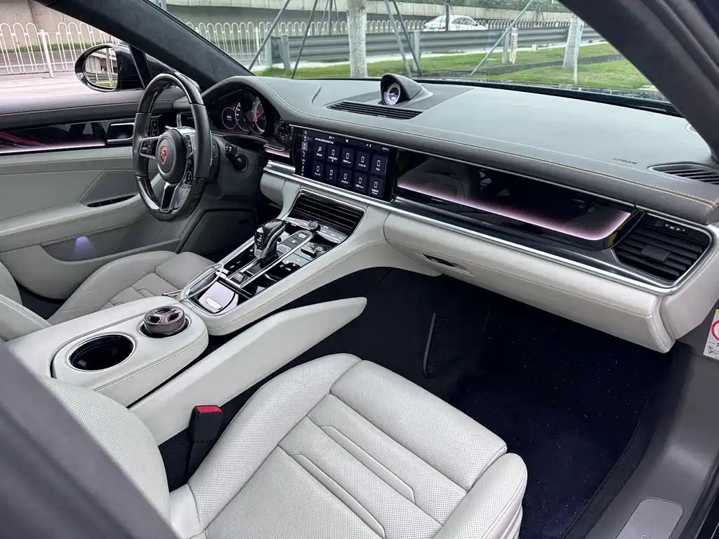 Porsche Panamera 2019 — фото 10