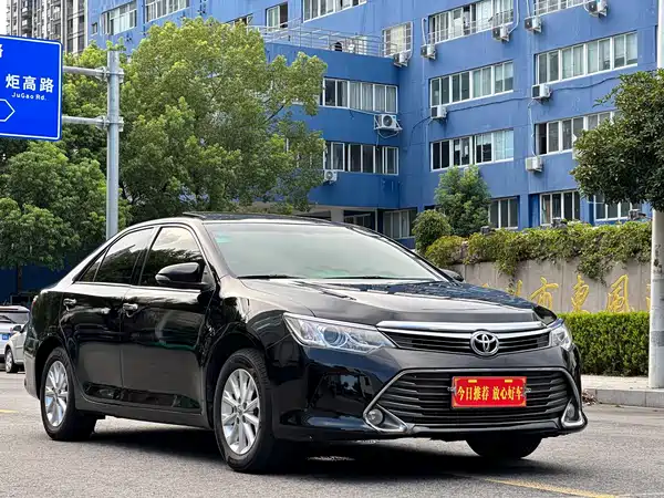 Toyota Camry 2016