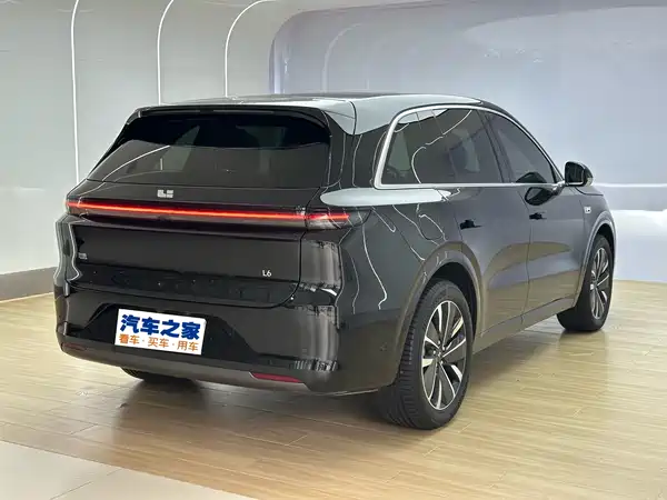 Li Auto L6 2026