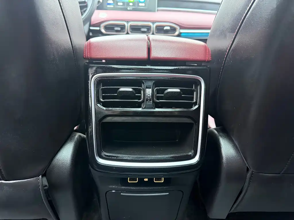 Jetour X70 PLUS 2023 — фото 15