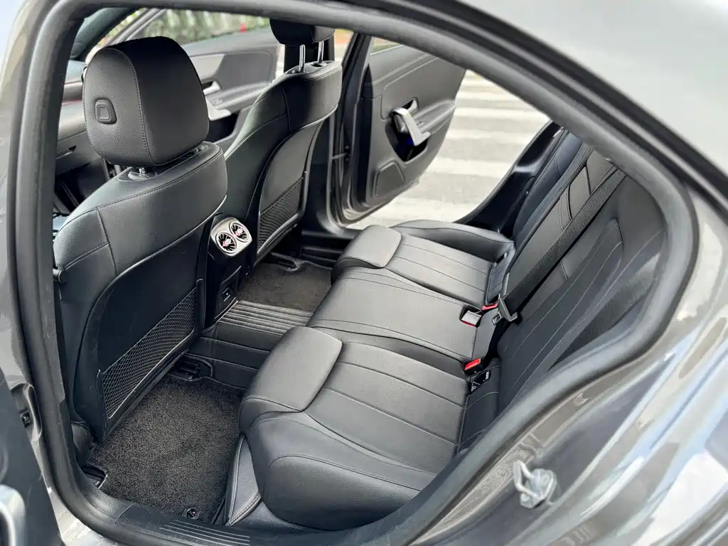Mercedes-Benz A-Class 2022 — фото 9