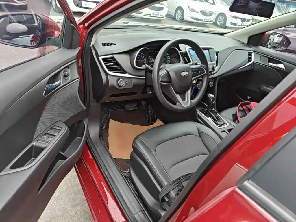 Chevrolet Cavalier 2018 — фото 16