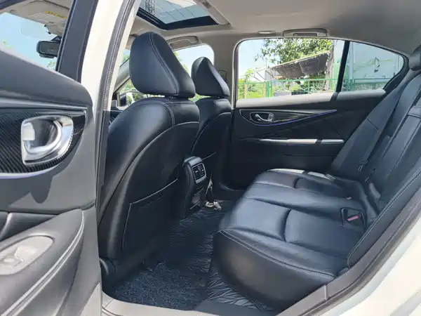 Infiniti Q50L 2019